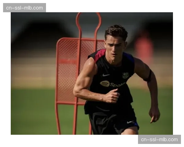 加维右膝手术后进行高强度个人训练，目标完全康复